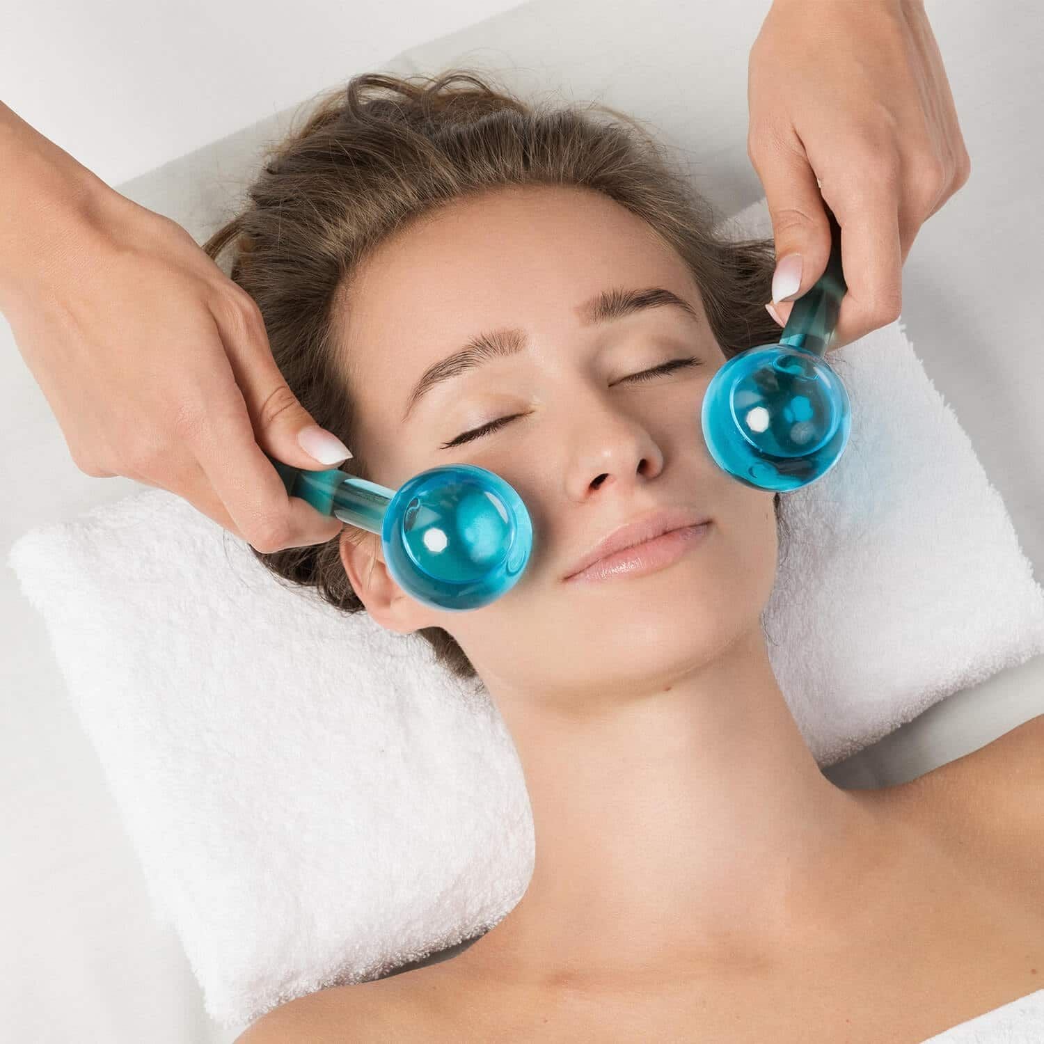 Benefit Cosmetics - Facial Ice Roller Globes